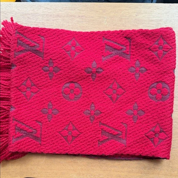 Louis Vuitton Logomania Red Fringed Scarf - Picture 3 of 3